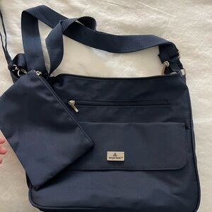 Nwot organizzi carryall tote with wristlet
